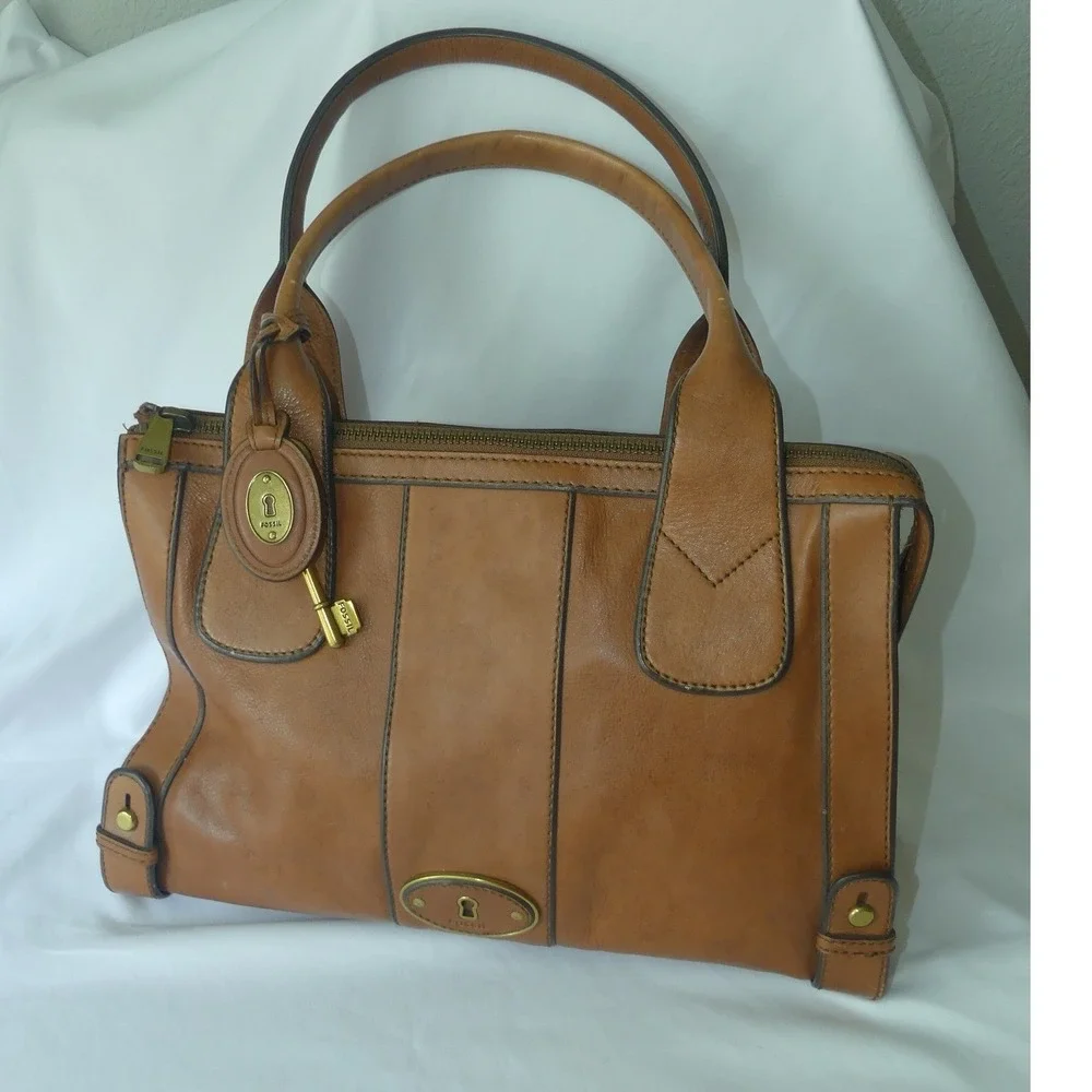 Vintage Fossil Cognac Leather Satchel Reissue Handbag Brass Key Charm Keyhole